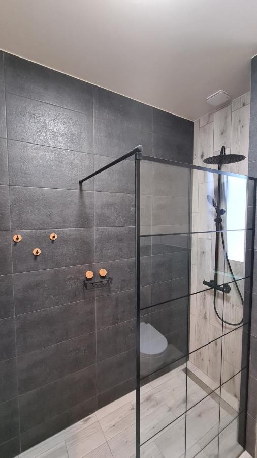Urocze Apartamenty Na Wsi Goledzinow Luaran gambar